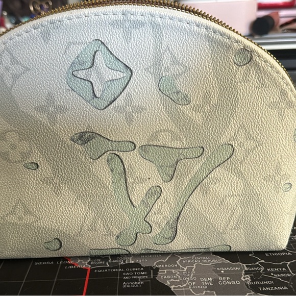 4 in 1 Pouch - Picture 4 of 4